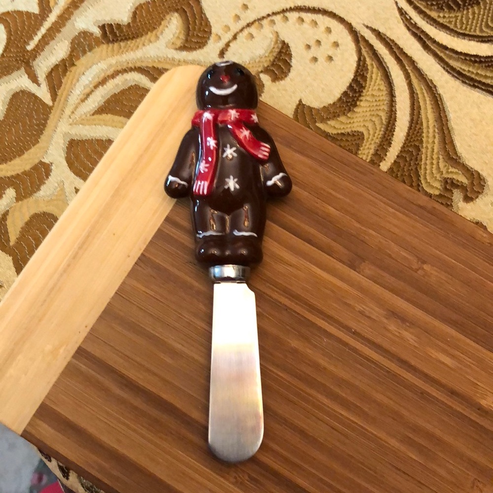 Gingerbread spreaders